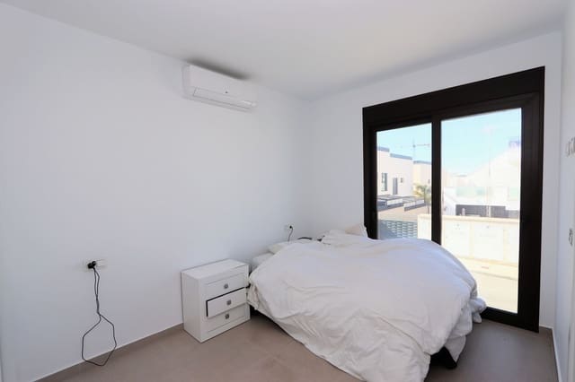 3 bedroom Villa for sale in Benijófar with pool garage - € 440,000 (Ref: 9655890)