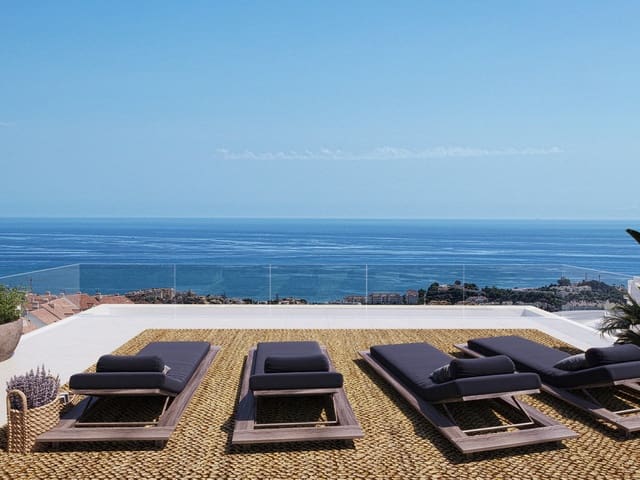 4 soveværelse Semi-Rækkehus til salg i La Cala de Mijas, Mijas med swimmingpool - € 970.000 (Ref: 9659236)