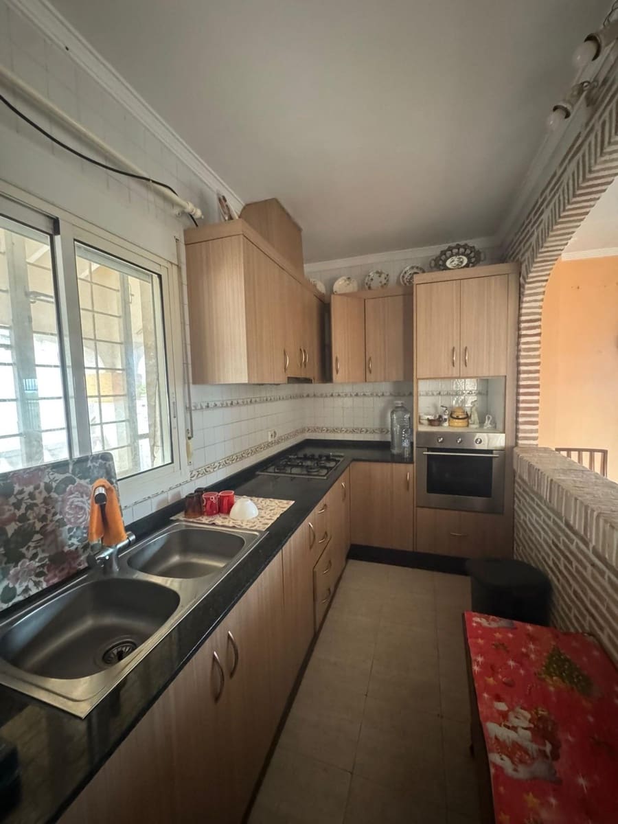 5 soveværelse Villa til salg i Orihuela med swimmingpool - € 204.000 (Ref: 9659252)