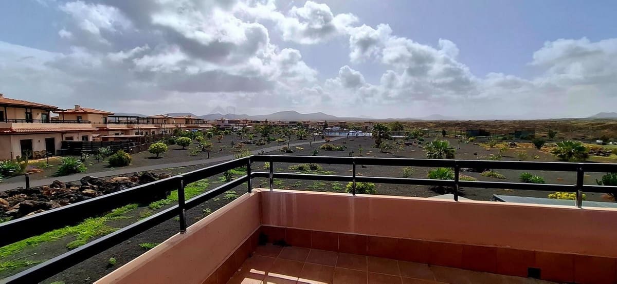 3 soverom Hus til salgs i Lajares med svømmebasseng - € 330 000 (Ref: 9659257)