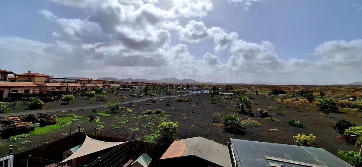 3 soverom Hus til salgs i Lajares med svømmebasseng - € 330 000 (Ref: 9659257)