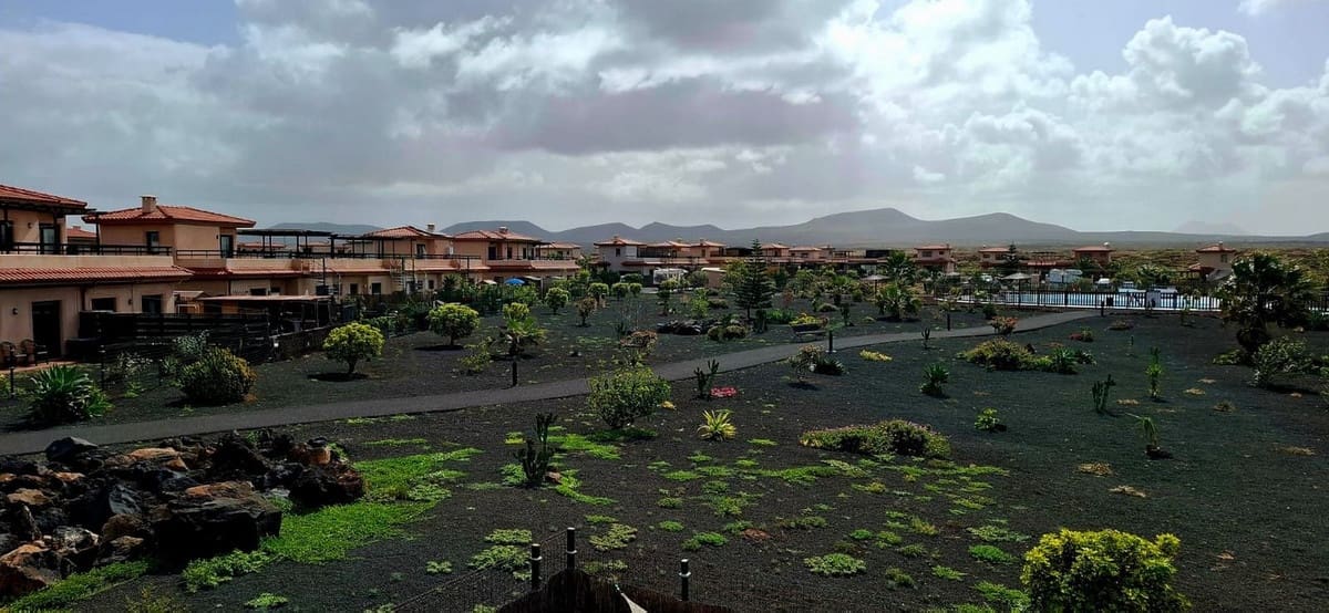 3 bedroom Townhouse for sale in Lajares with pool - € 315,000 (Ref: 9659257)