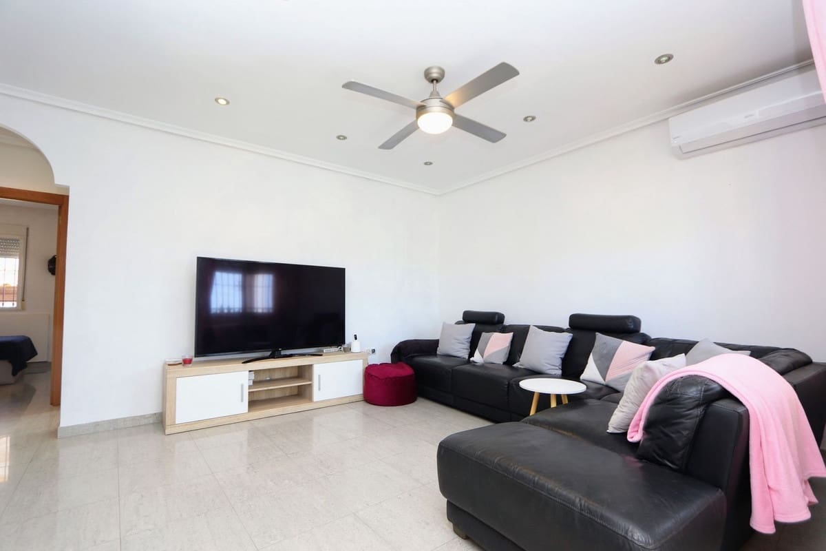 Chalet de 3 habitaciones en Sucina en venta con piscina - 299.500 € (Ref: 9659258)