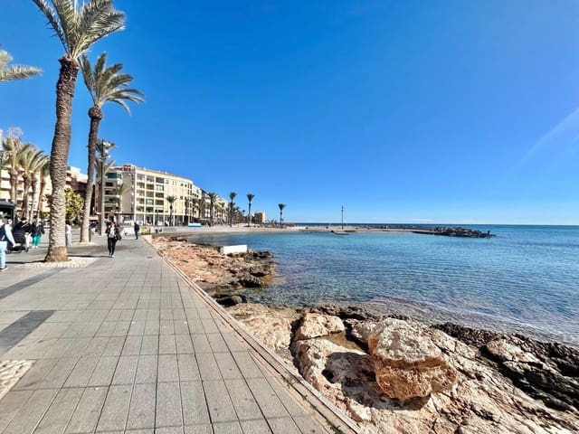 4 chambre Appartement à vendre à Las Piscinas Naturales, Torrevieja - 155 000 € (Ref: 9661914)