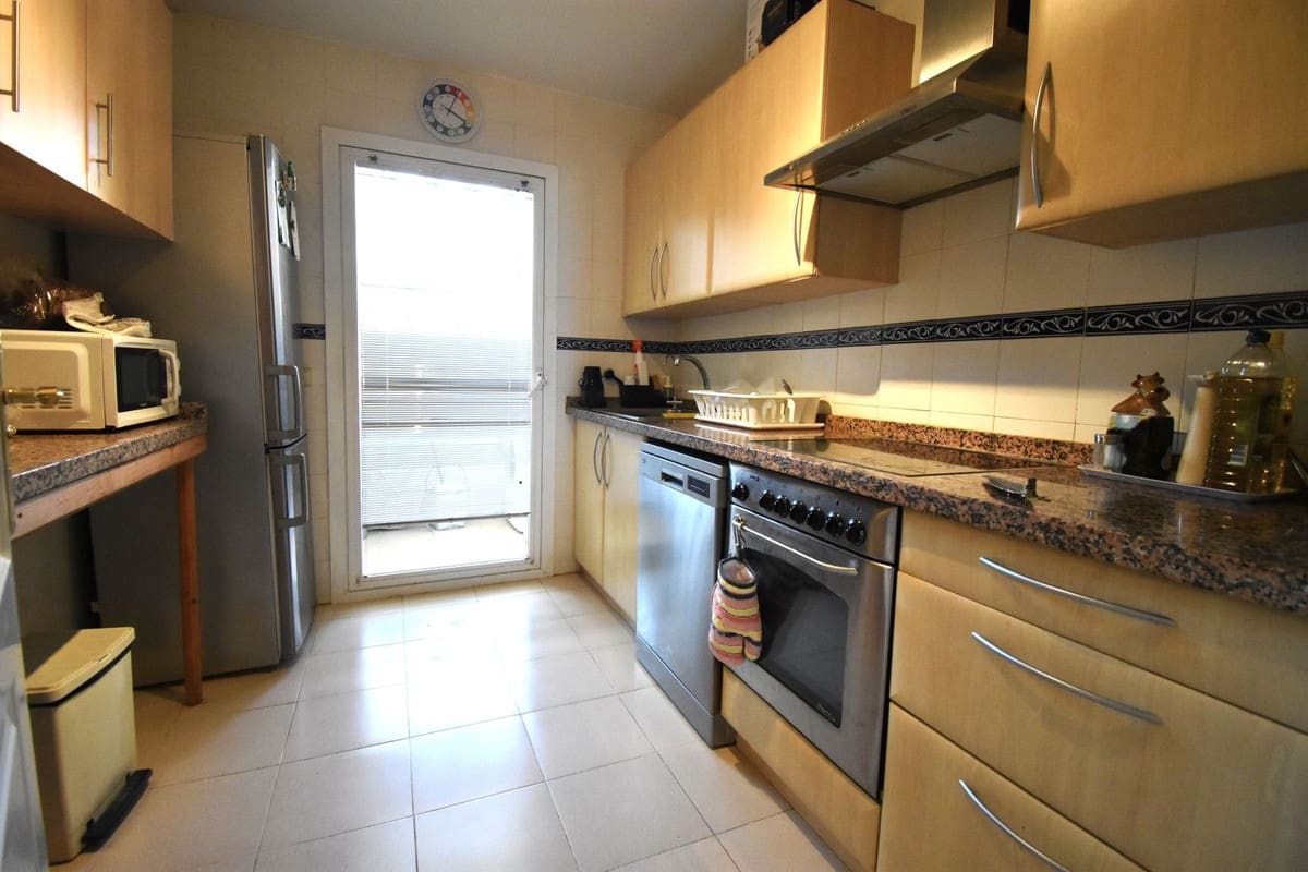 2 slaapkamer Appartement te koop in La Cala Hills met zwembad - € 359.000 (Ref: 9666288)