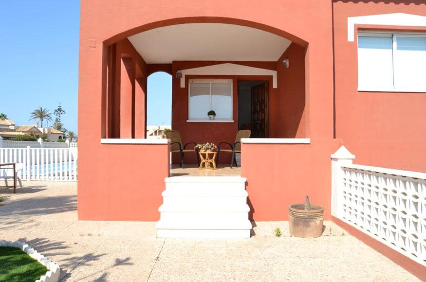 3 bedroom Villa for sale in La Manga del Mar Menor - € 559,000 (Ref: 9666299)
