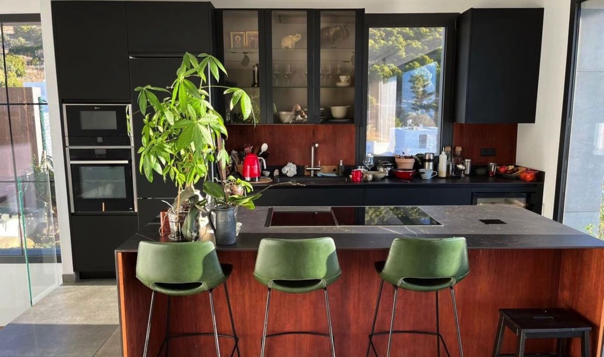 5 bedroom Villa for sale in Mijas with pool garage - € 1,600,000 (Ref: 9666307)