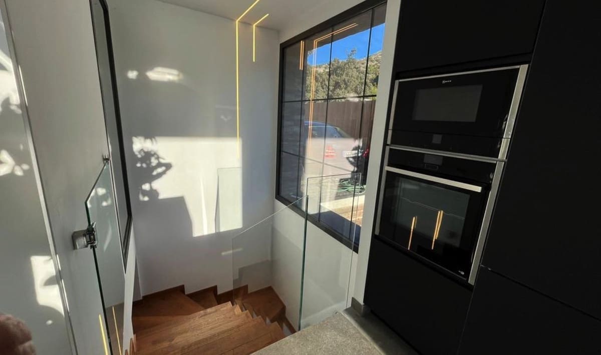 5 sovrum Villa till salu i Mijas med pool garage - 1 600 000 € (Ref: 9666307)