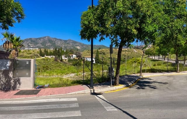 Bauplatz zu verkaufen in Zona Puerto Deportivo, Fuengirola - 350.000 € (Ref: 9670666)