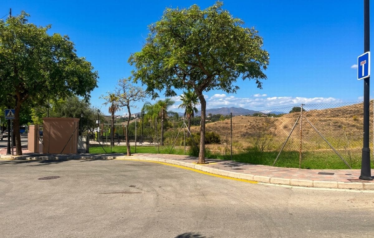 Bouwgrond te koop in Fuengirola - € 350.000 (Ref: 9670666)
