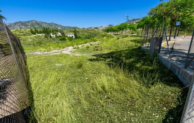 Bauplatz zu verkaufen in Zona Puerto Deportivo, Fuengirola - 350.000 € (Ref: 9670666)