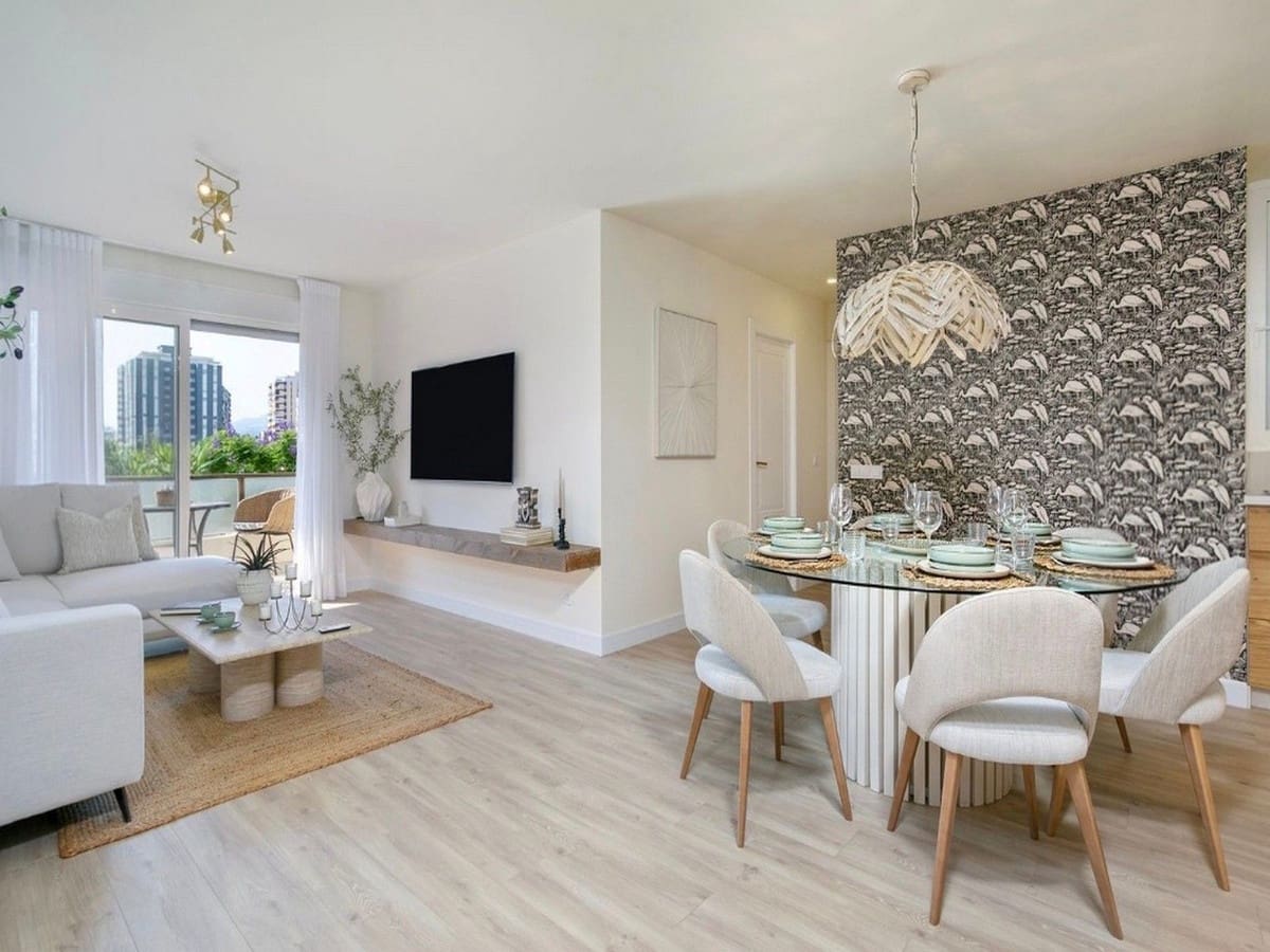 2 bedroom Apartment for sale in Mijas Costa - € 560,000 (Ref: 9670667)