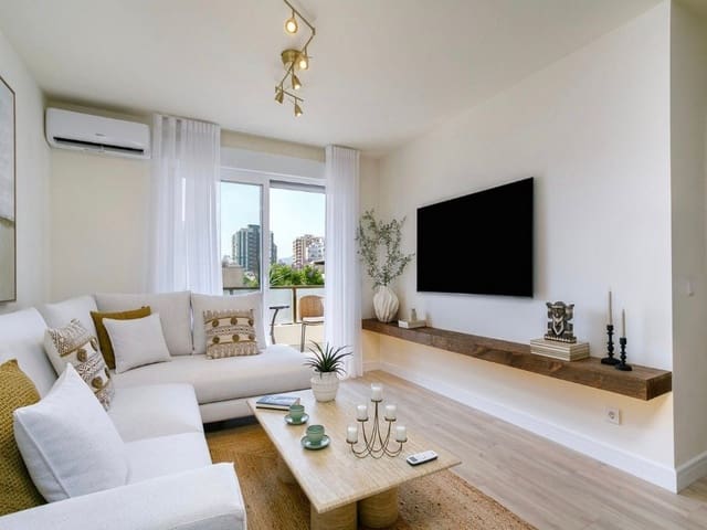2 soveværelse Lejlighed til salg i Playa de los Boliches, Fuengirola - € 560.000 (Ref: 9670667)