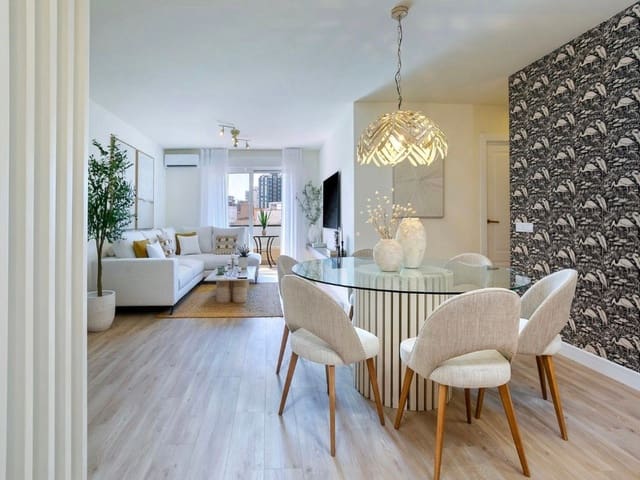 2 soveværelse Lejlighed til salg i Playa de los Boliches, Fuengirola - € 560.000 (Ref: 9670667)