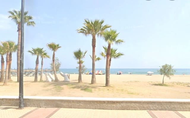 2 bedroom Apartment for sale in Playa de los Boliches, Fuengirola - € 560,000 (Ref: 9670667)