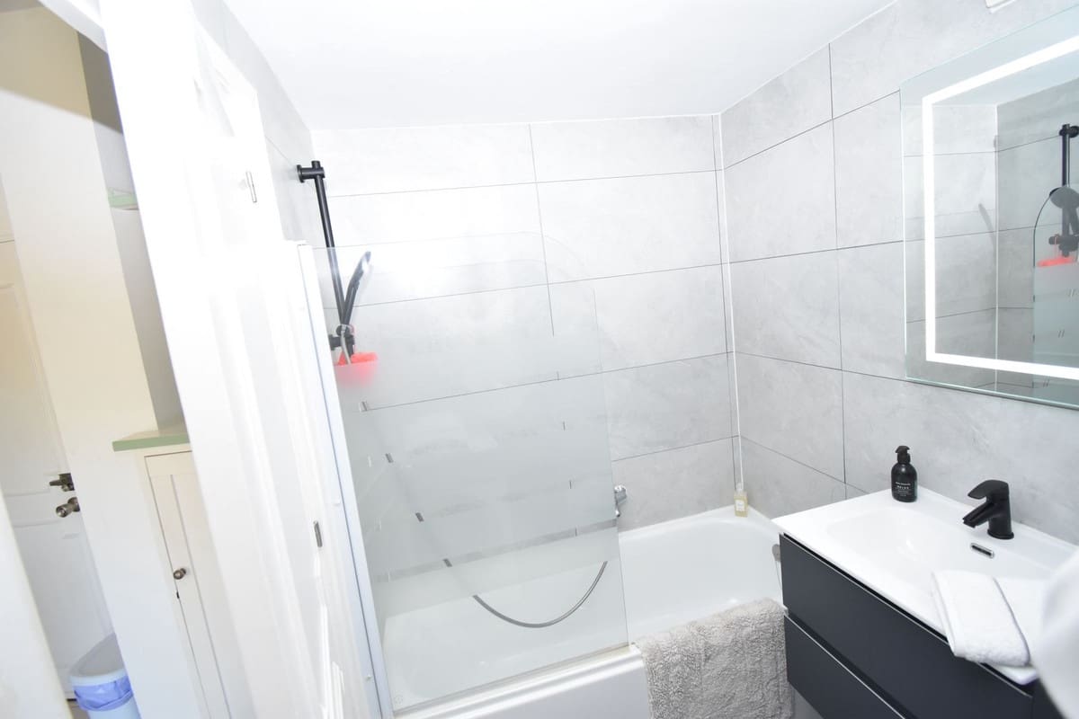 1 soverom Leilighet til salgs i Fuengirola - € 220 000 (Ref: 9670668)