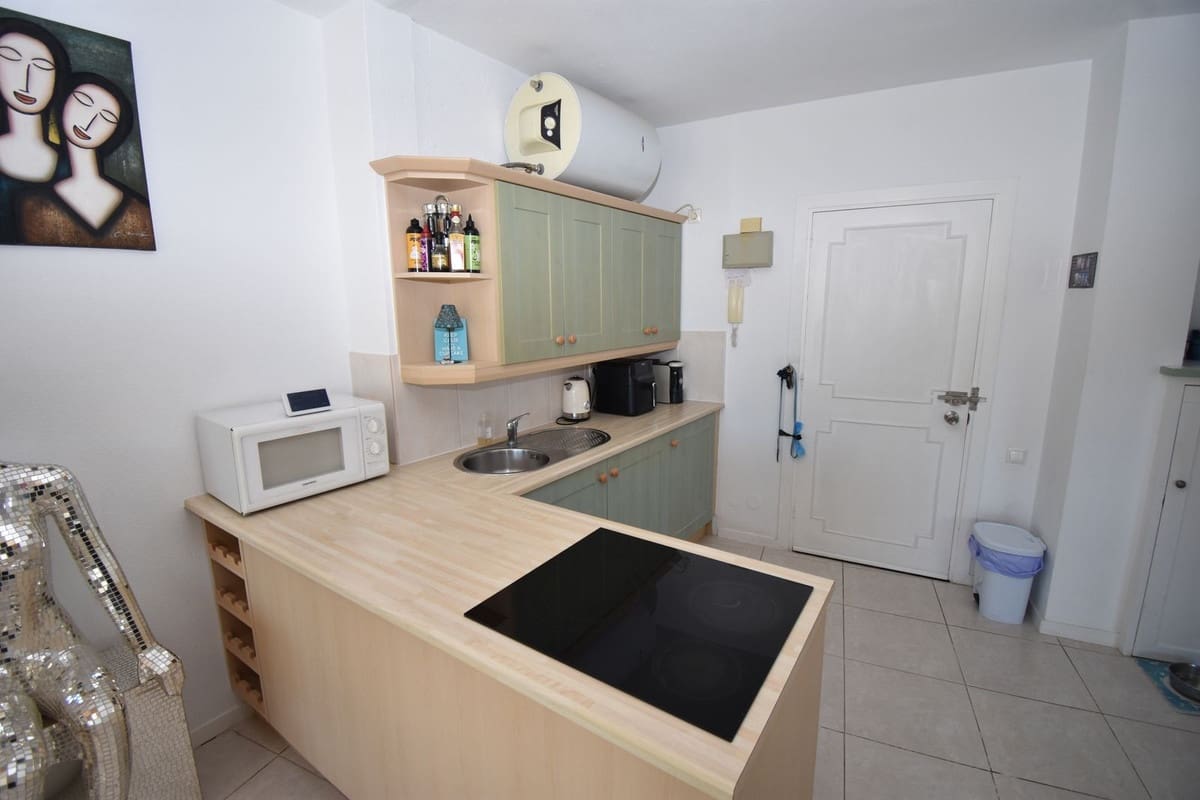 1 soverom Leilighet til salgs i Fuengirola - € 220 000 (Ref: 9670668)