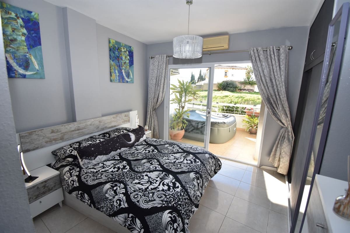 1 soverom Leilighet til salgs i Fuengirola - € 220 000 (Ref: 9670668)