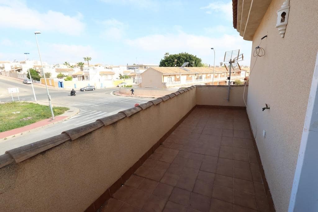 3 bedroom Villa for sale in Torrevieja with pool garage - € 330,000 (Ref: 9670683)