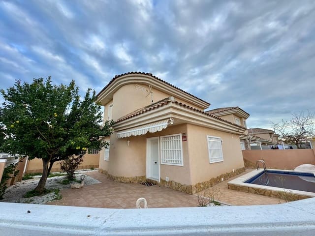 3 Zimmer Villa zu verkaufen in Torrevieja mit Pool Garage - 320.000 € (Ref: 9670683)