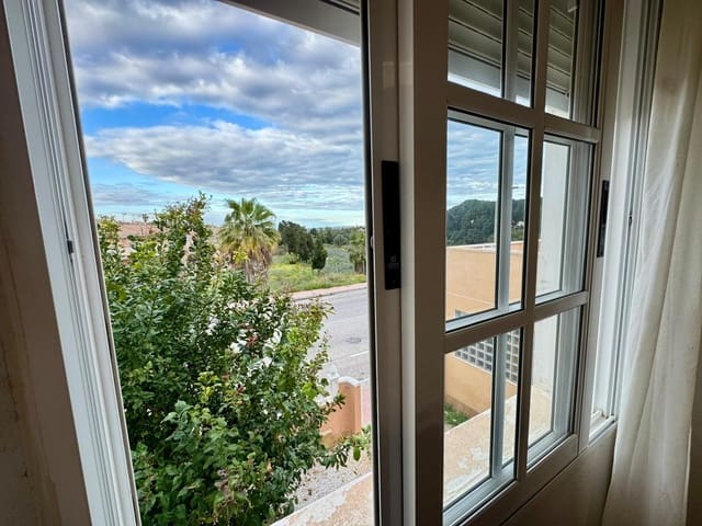 3 Zimmer Villa zu verkaufen in Torrevieja mit Pool Garage - 320.000 € (Ref: 9670683)