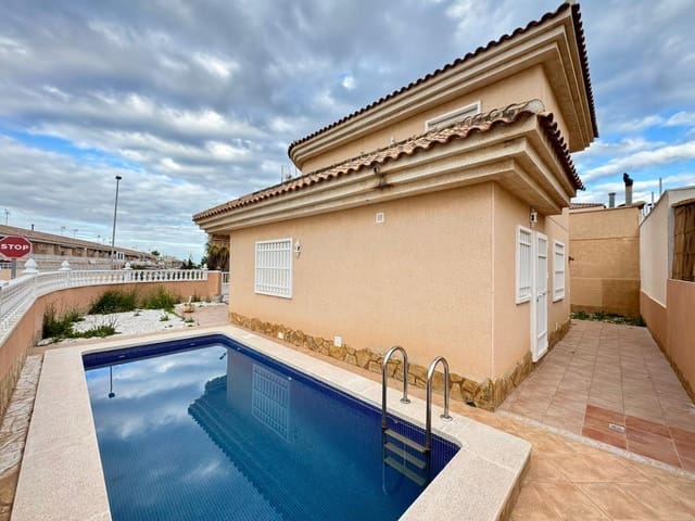 3 Zimmer Villa zu verkaufen in Torrevieja mit Pool Garage - 320.000 € (Ref: 9670683)