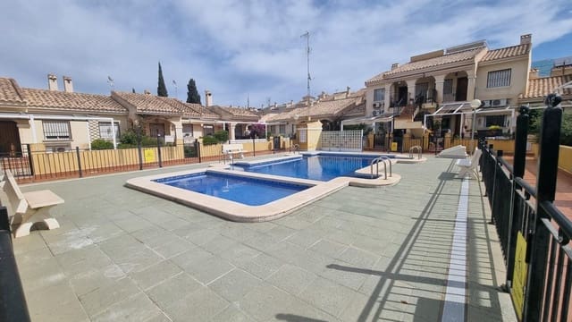 Pareado de 3 habitaciones en El Moncayo - El Pòrtic, Guardamar del Segura en venta con piscina - 210.000 € (Ref: 9670695)