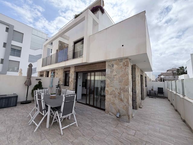 3 bedroom Townhouse for sale in Cabo Roig, Orihuela with pool - € 299,000 (Ref: 9670696)