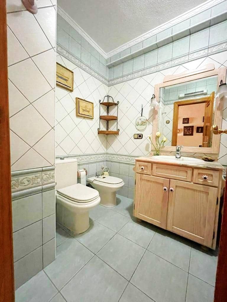 4 sovrum Lägenhet till salu i Torrevieja - 475 000 € (Ref: 9670698)