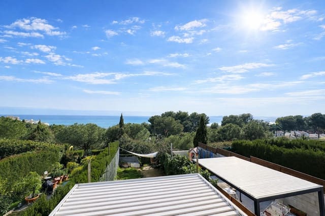 Casa de 3 habitaciones en Seghers, Estepona en venta - 698.000 € (Ref: 9670699)