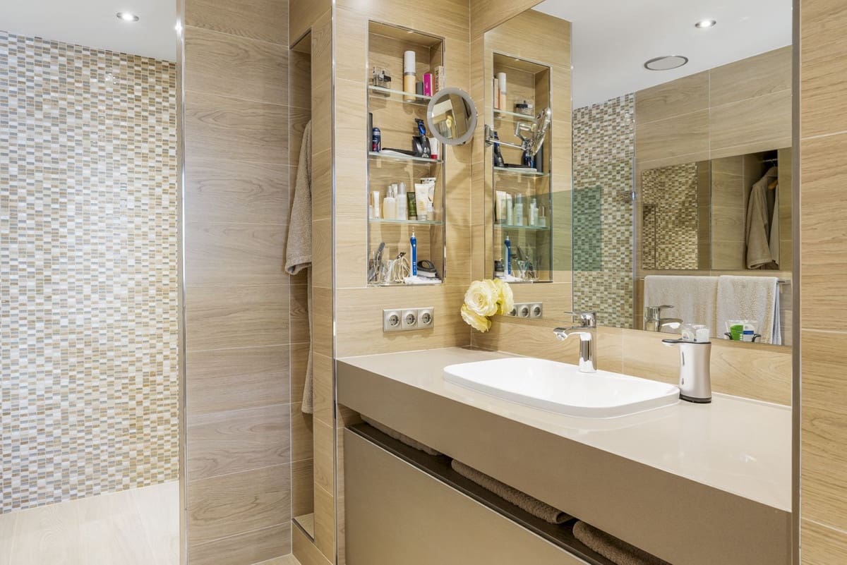 4 bedroom Penthouse for sale in Benahavis - € 2,650,000 (Ref: 9670700)