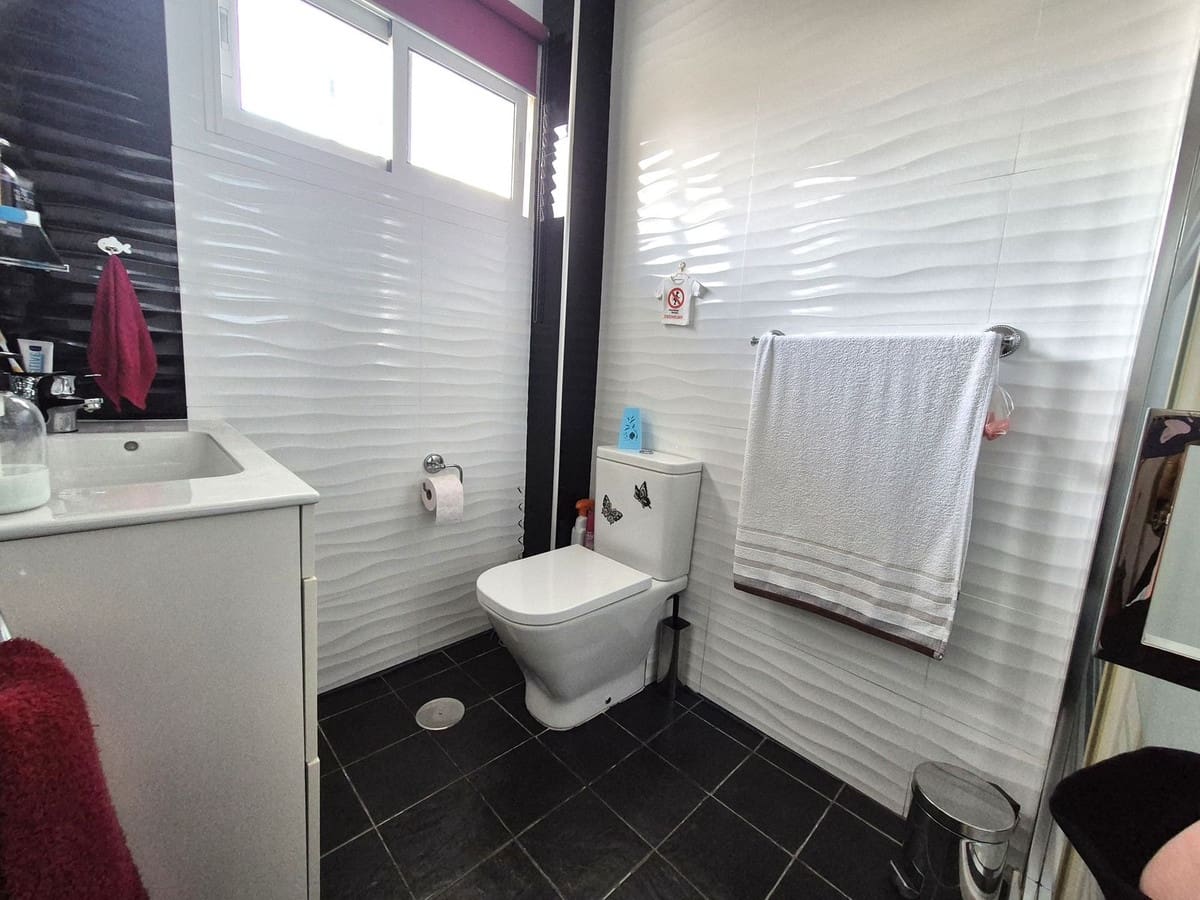 1 bedroom Apartment for sale in Torremolinos with pool - € 210,000 (Ref: 9674037)