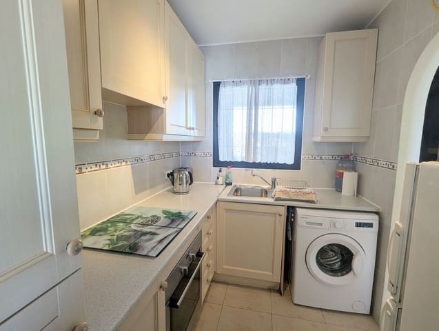 2 Zimmer Apartment zu verkaufen in El Faro, Mijas mit Pool - 250.000 € (Ref: 9674038)