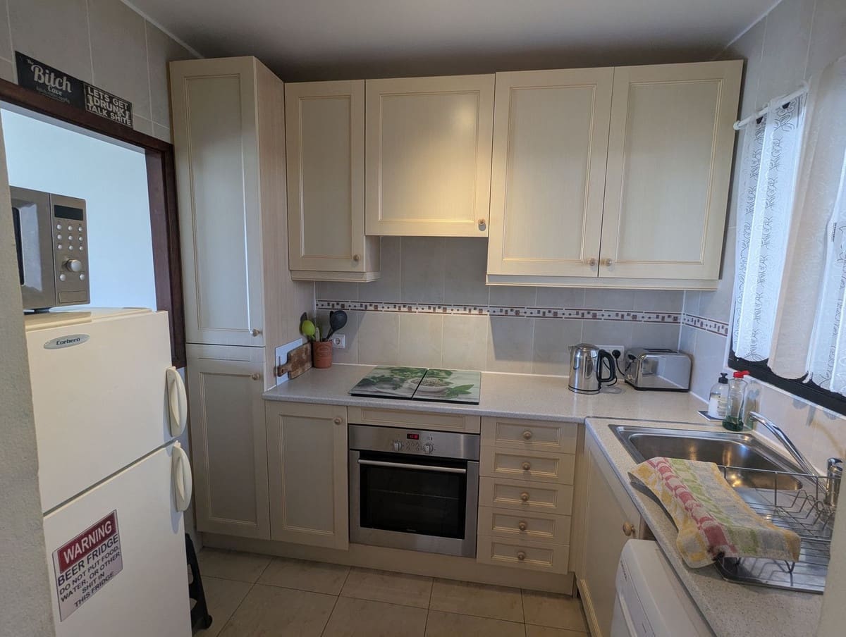 2 Zimmer Apartment zu verkaufen in El Faro mit Pool - 250.000 € (Ref: 9674038)