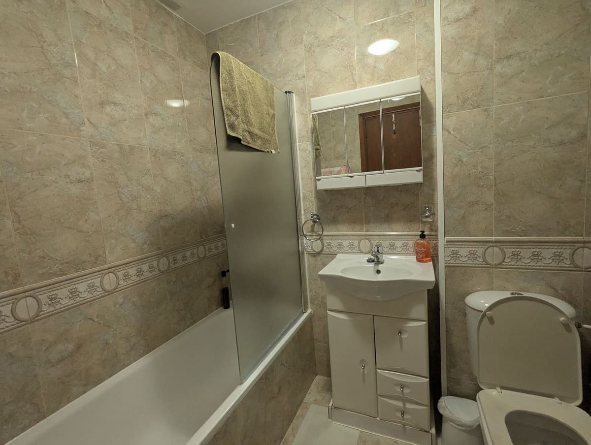 2 Zimmer Apartment zu verkaufen in El Faro mit Pool - 250.000 € (Ref: 9674038)