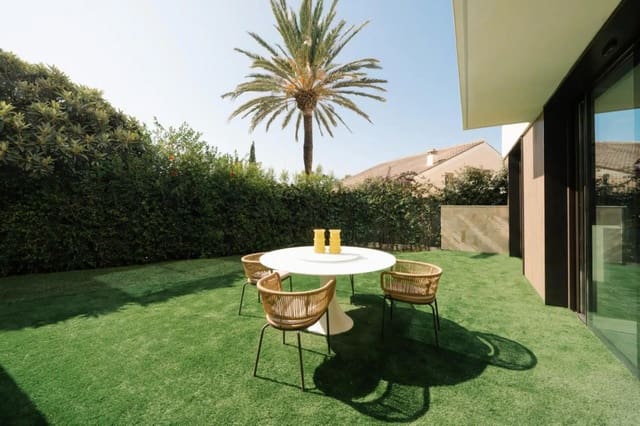 4 soverom Villa til salgs i Las Chapas, Marbella med svømmebasseng - € 5 200 000 (Ref: 9674039)
