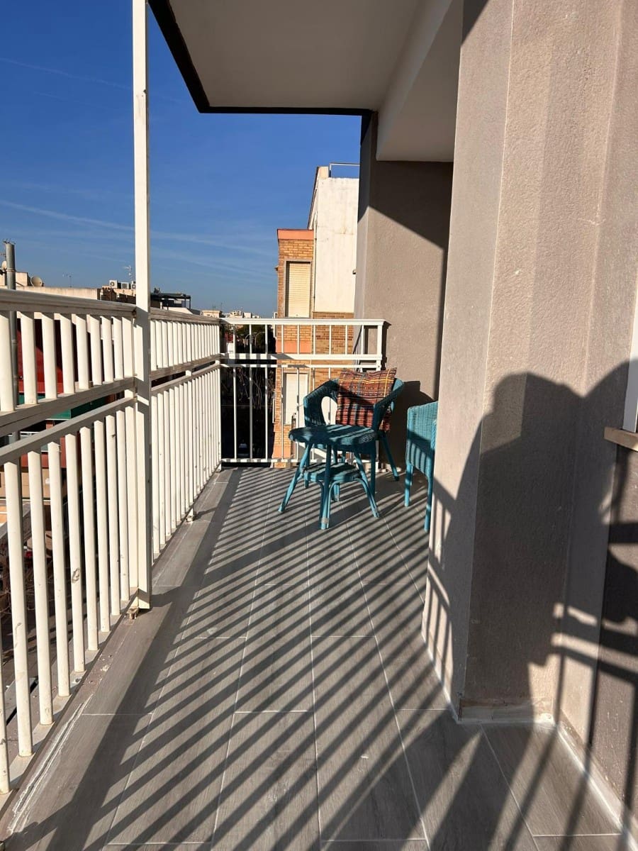 2 bedroom Apartment for sale in Pilar de la Horadada - € 165,000 (Ref: 9674047)