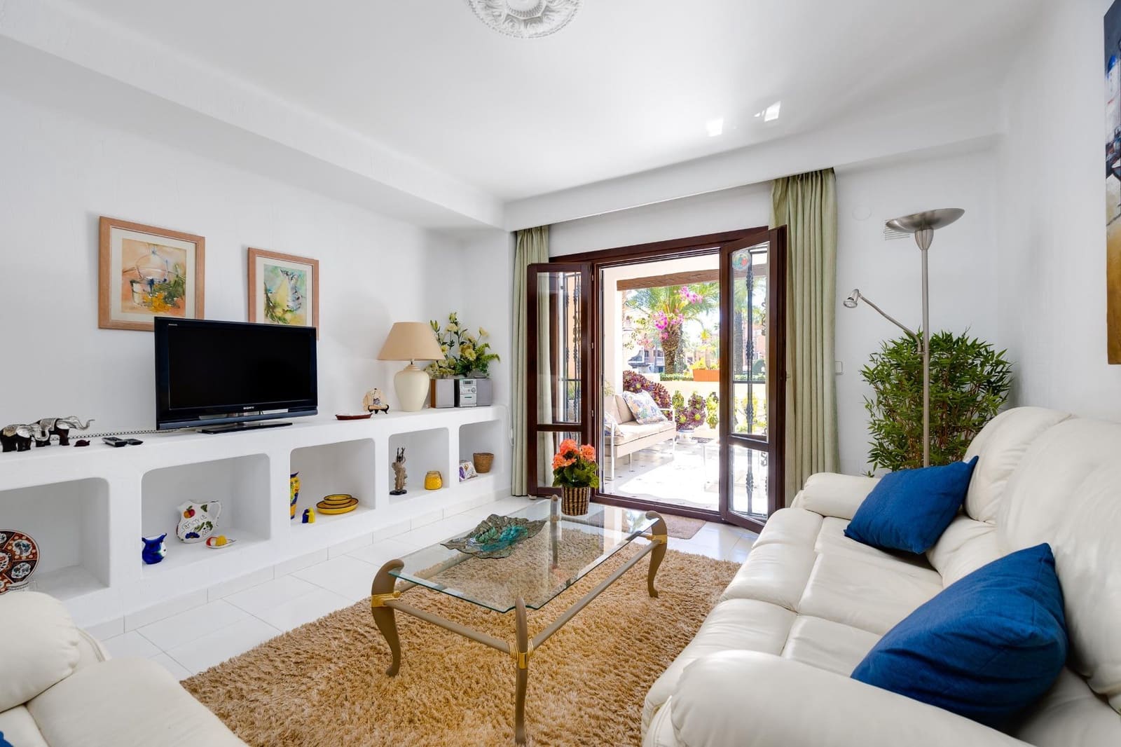 2 bedroom Apartment for sale in Torrevieja with pool - € 310,000 (Ref: 9674051)