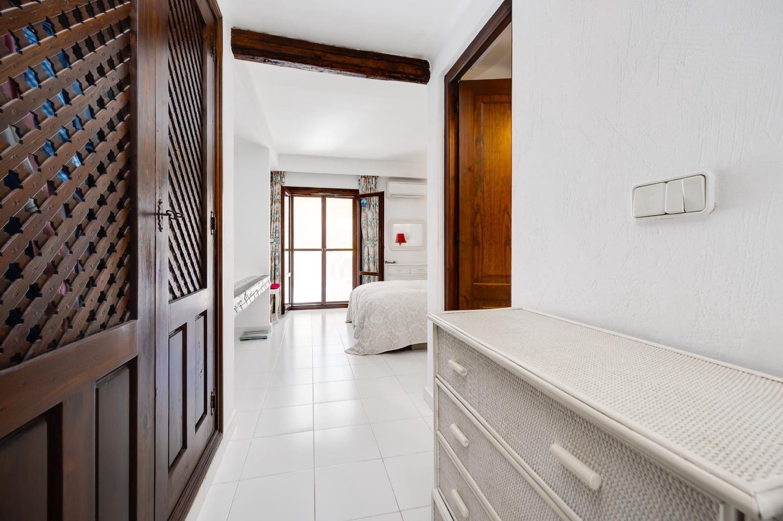 2 bedroom Apartment for sale in Torrevieja with pool - € 310,000 (Ref: 9674051)