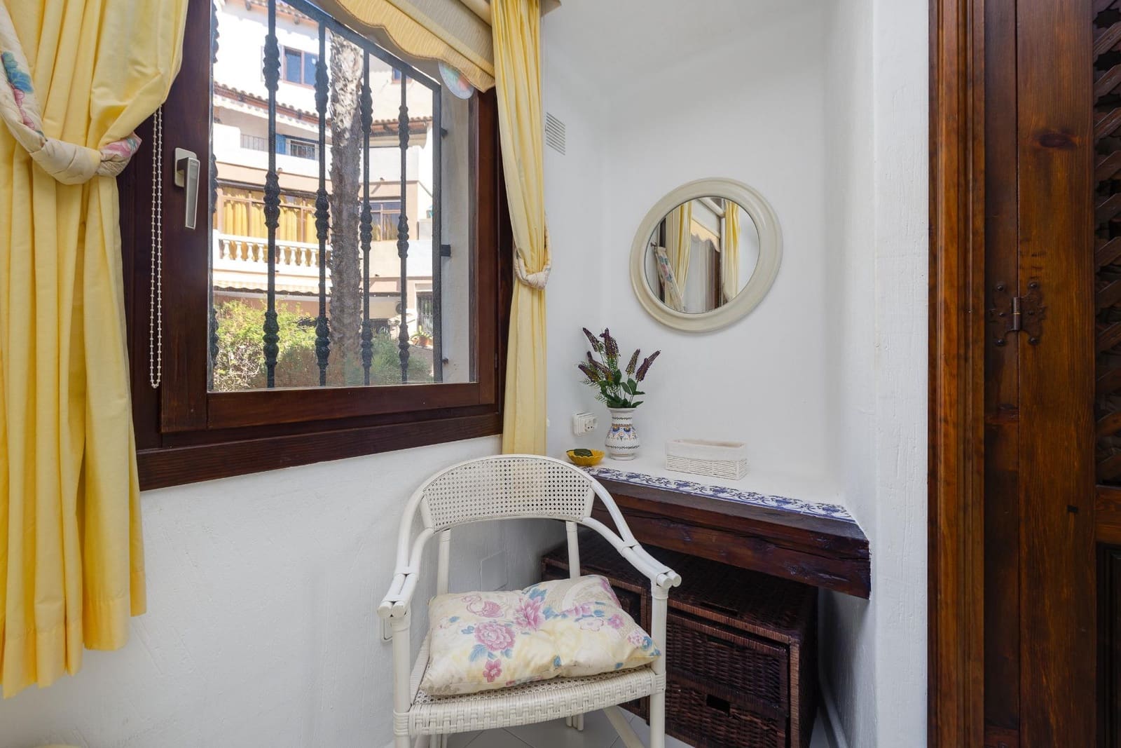 2 bedroom Apartment for sale in Torrevieja with pool - € 310,000 (Ref: 9674051)