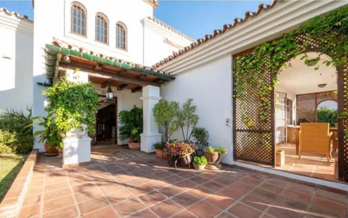 5 slaapkamer Villa te koop in Mijas Golf met zwembad - € 1.150.000 (Ref: 9674053)