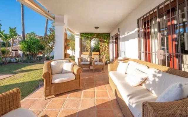 5 Zimmer Villa zu verkaufen in Mijas Golf, Mijas mit Pool - 1.150.000 € (Ref: 9674053)