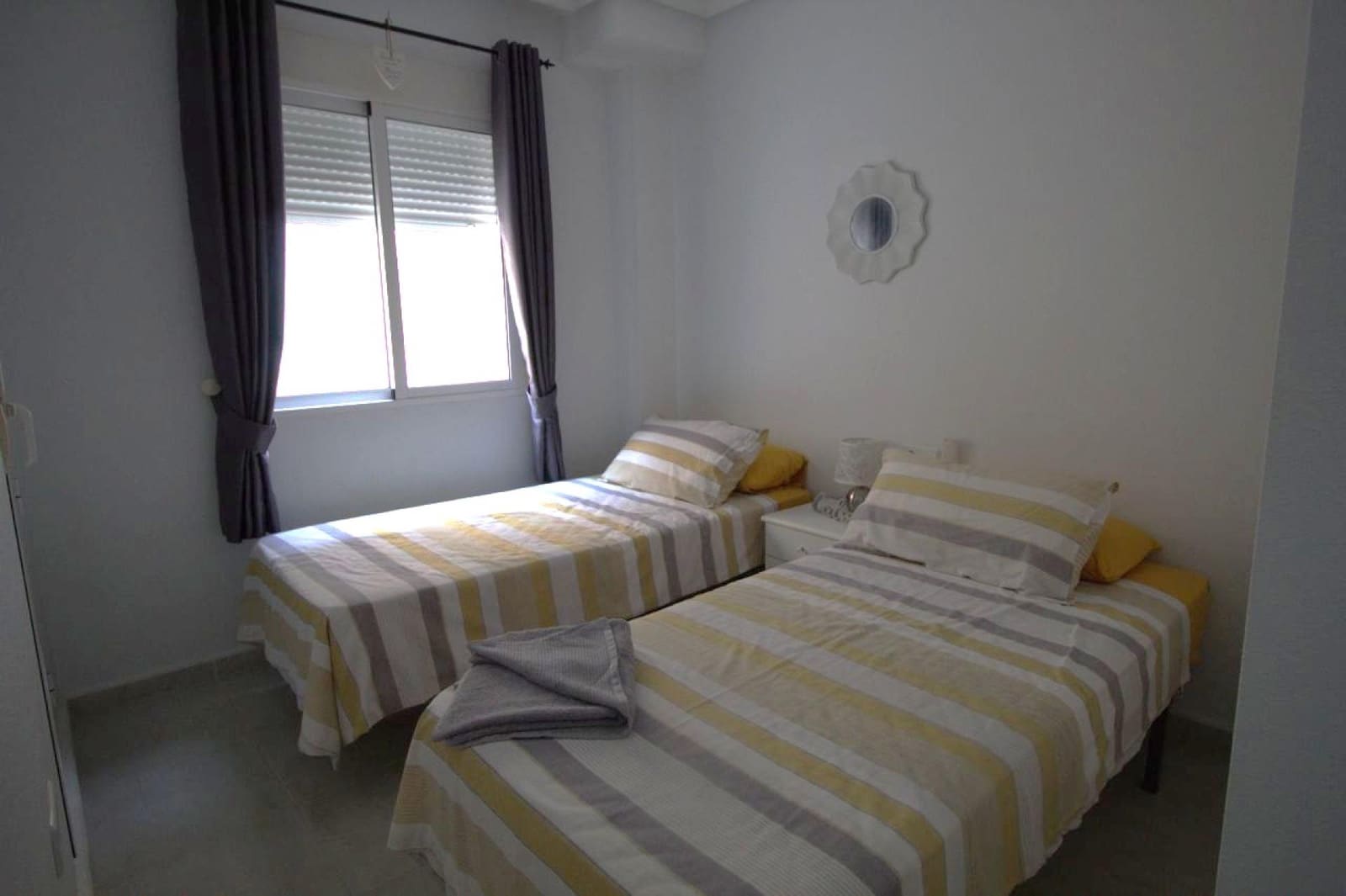 3 soverom Hus til salgs i Orihuela Costa med svømmebasseng garasje - € 205 000 (Ref: 9677092)