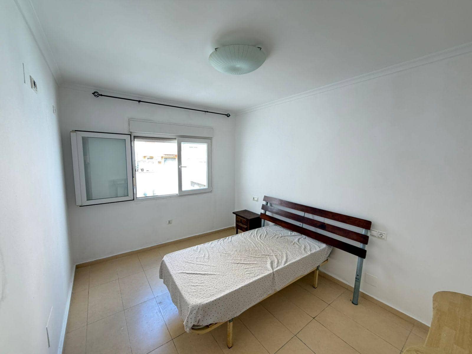 4 Zimmer Apartment zu verkaufen in Torrevieja - 145.900 € (Ref: 9677102)