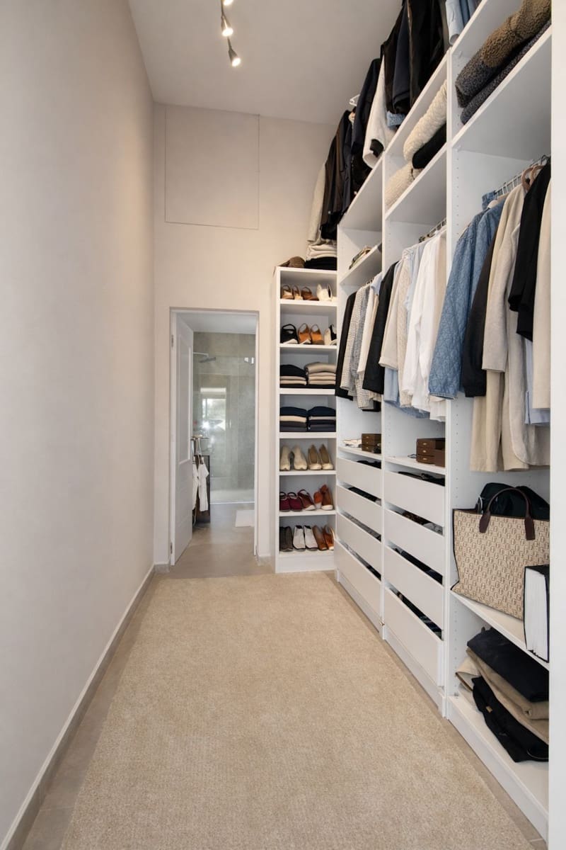 4 bedroom Villa for sale in Elviria - € 1,100,000 (Ref: 9677104)