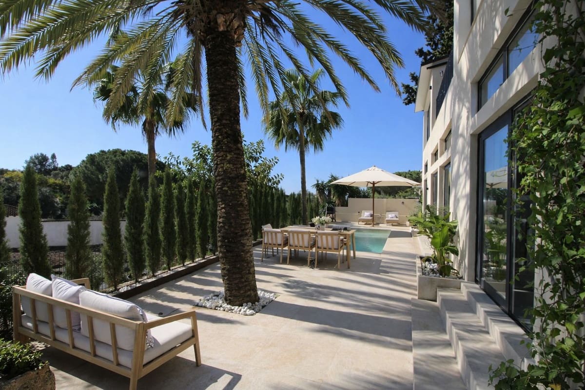 4 bedroom Villa for sale in Elviria - € 1,100,000 (Ref: 9677104)