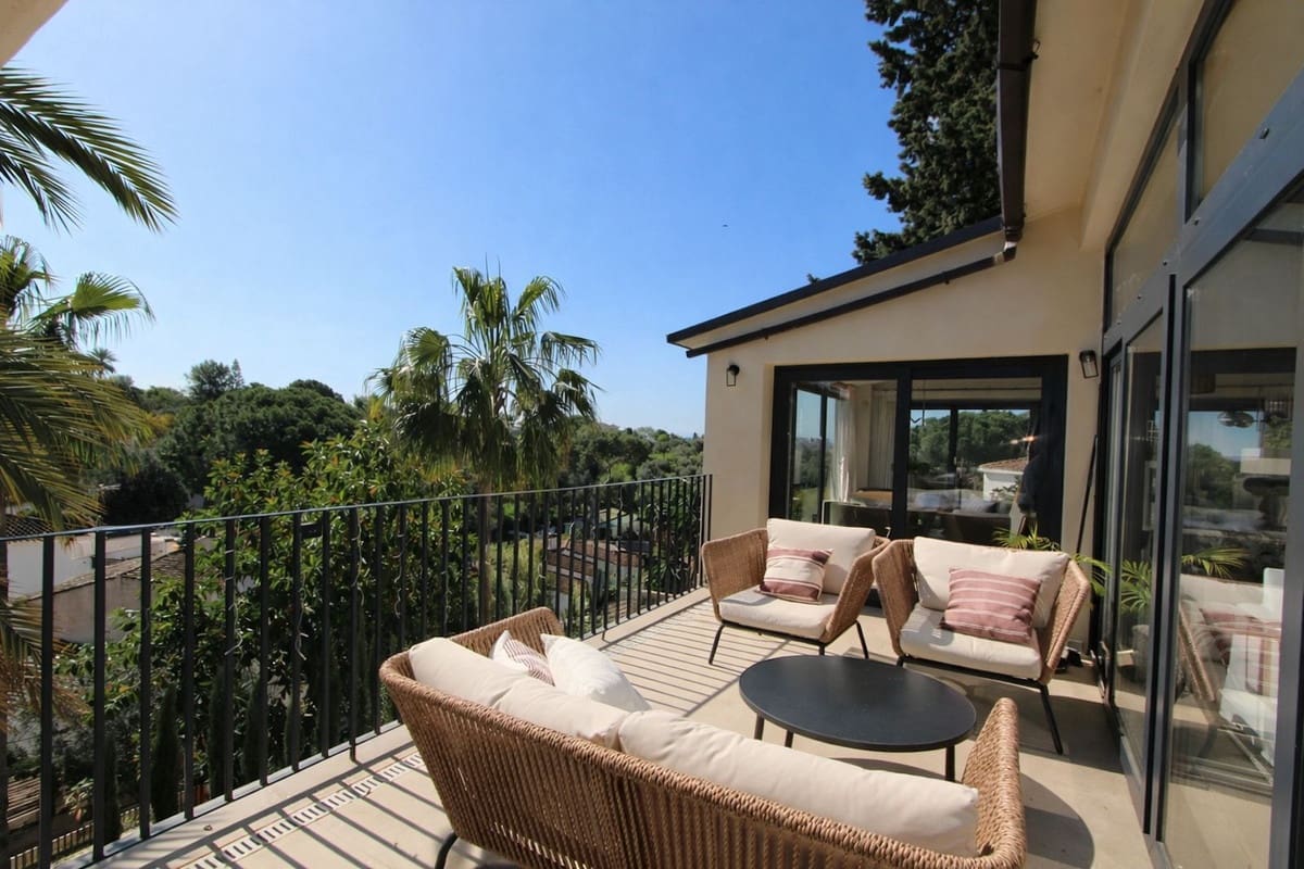 4 soverom Villa til salgs i Elviria - € 1 100 000 (Ref: 9677104)