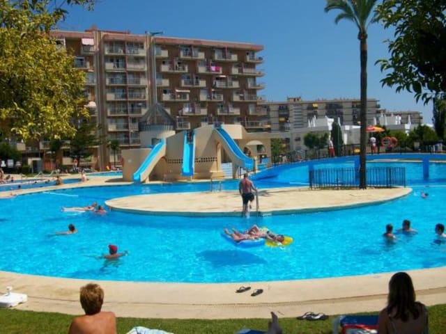 Lejlighed til salg i Arroyo de la Miel, Benalmádena med swimmingpool - € 248.000 (Ref: 9679705)