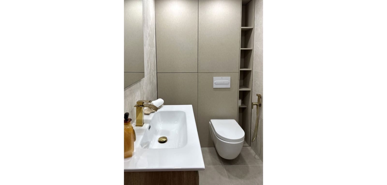 Apartamento de 2 habitaciones en Torrevieja en venta - 265.000 € (Ref: 9679714)