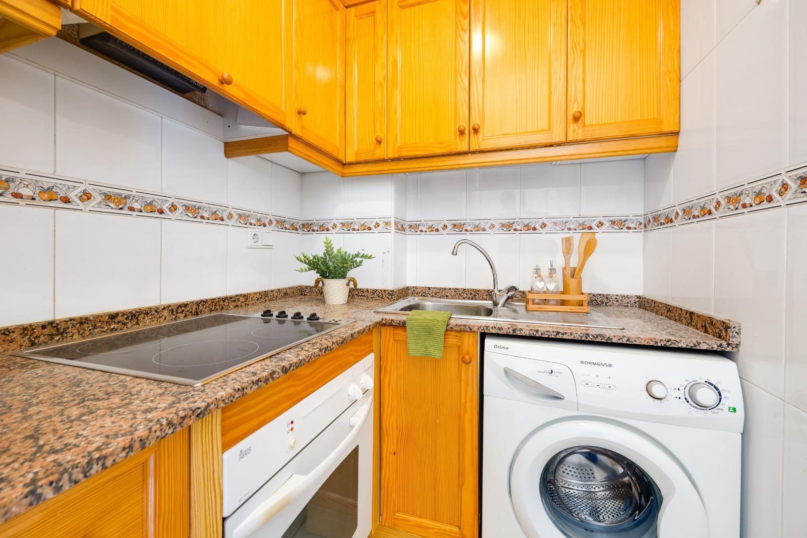 1 slaapkamer Appartement te koop in Torrevieja met zwembad - € 149.000 (Ref: 9679718)